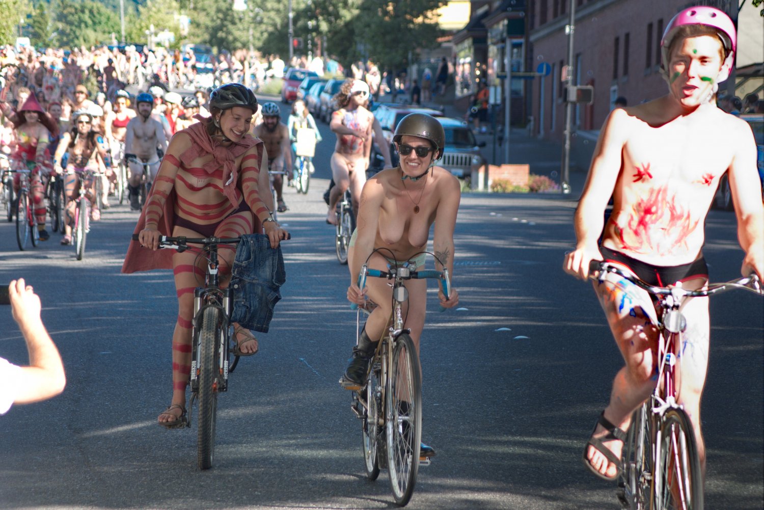 Naked Bike Ride In the City #N8UsVsl9